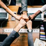 bump-collaboration-colleagues-1068523